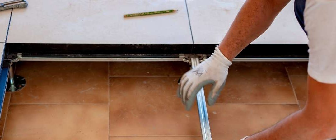 Pavimenti galleggianti: regolarizza il piano di calpestio con la struttura regolabile