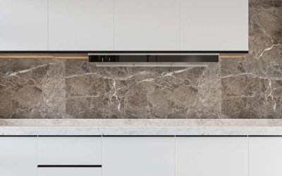 Piano e schienale per la cucina in marmo o quarzo?